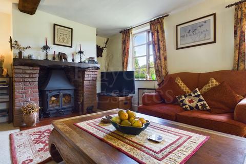 4 bedroom detached house for sale, Titton Lane, Titton, Stourport on Severn, DY13 9QS