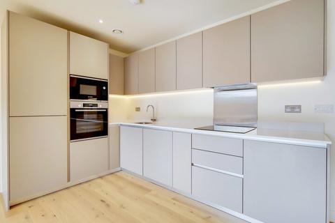 3 bedroom apartment to rent, Thunderer Walk London SE18