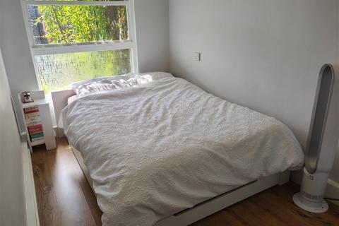 1 bedroom maisonette for sale, Daley Thompson Way, London SW8