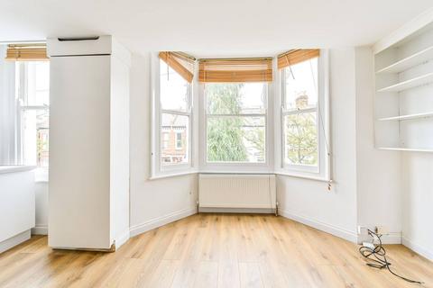 2 bedroom flat for sale, Stormont Road, Clapham Common North Side, London, SW11