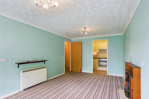 1 bedroom flat for sale, The Chestnuts, Godamanchester, Huntingdon.