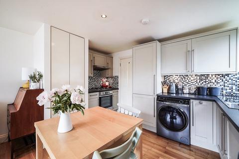 2 bedroom flat for sale, Foxberry Road, London SE4