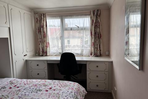 1 bedroom house to rent, Gonville Crescent, Northolt UB5