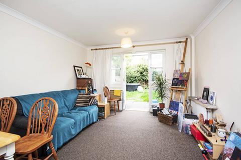 2 bedroom end of terrace house to rent, Rusbridge Close, Hackney Downs, London, E8