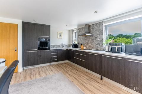 2 bedroom flat for sale, 5 Maney Corner, Sutton Coldfield, West Midlands, B72