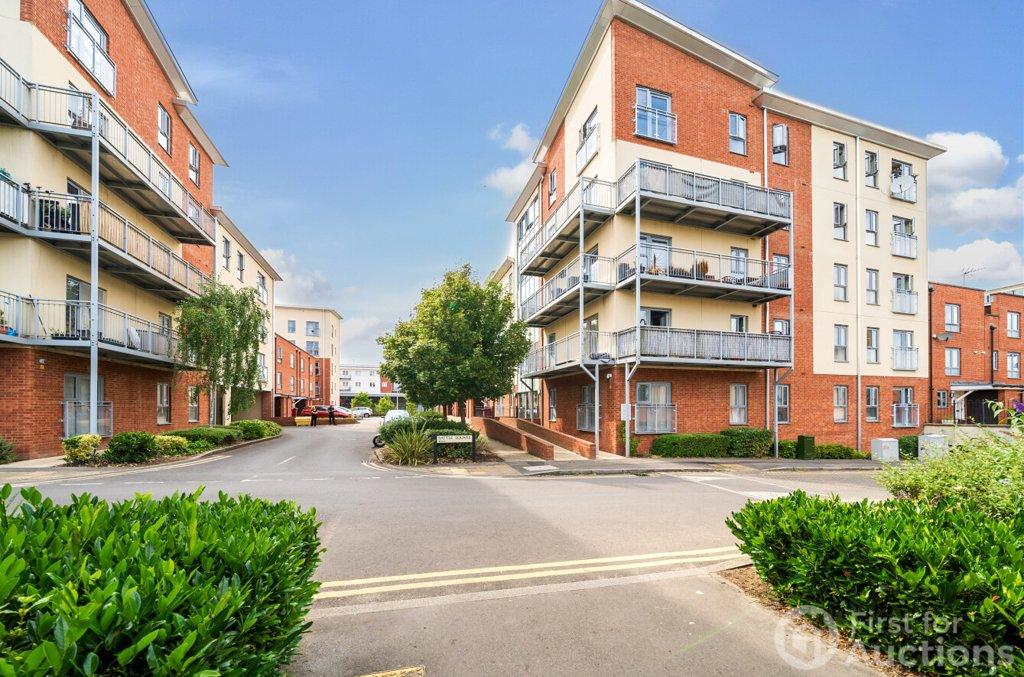 Sourton House, Battle Square, Reading 2 bed apartment for sale £160,000