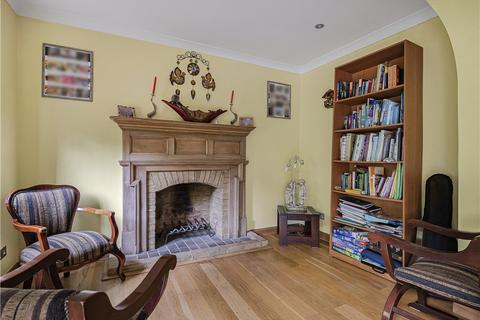 5 Egley Road, Woking, GU22 0AU