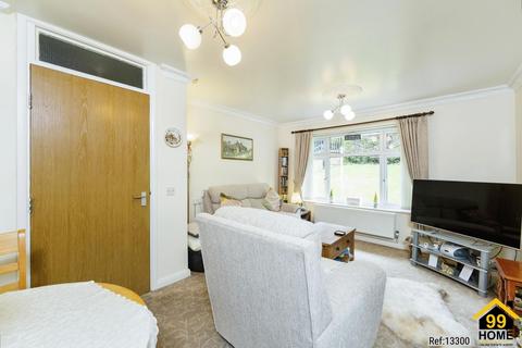 2 bedroom bungalow for sale, Ashby Court, Barnsley, South Yorkshire, S70
