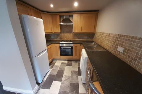 2 bedroom flat to rent, 2 Manygates Park, Wakefield, WF1