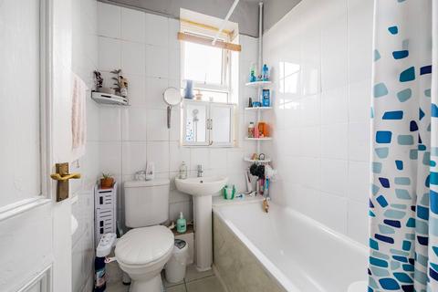 71 Caithness Road, Mitcham, CR4 2EY