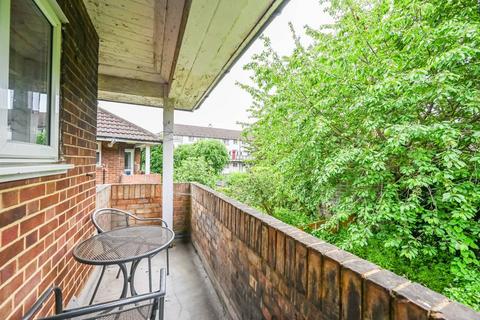 2 bedroom flat to rent, BRANTWOOD CLOSE, LONDON, E17 3DY, Walthamstow, London, E17