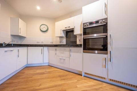 2 bedroom flat for sale, Gresham Park Road, Old Woking, GU22