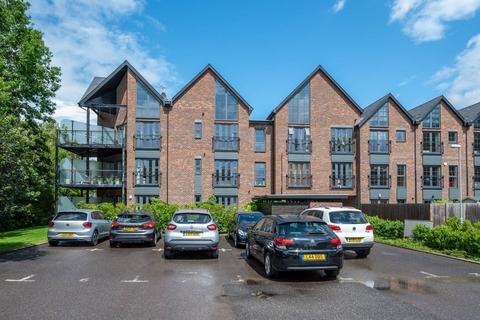 2 bedroom flat for sale, Gresham Park Road, Old Woking, GU22