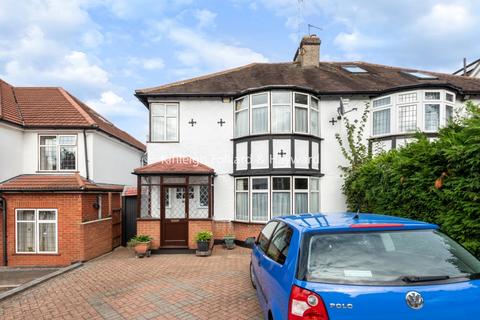 3 bedroom house to rent, Fursby Avenue London N3