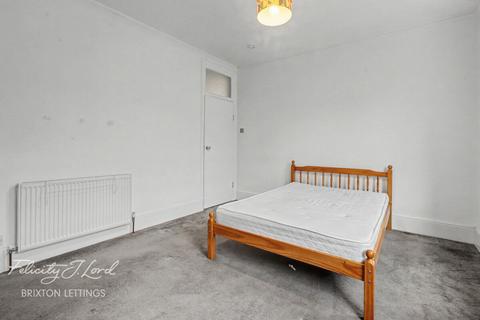 3 bedroom flat to rent, Electric Avenue, London