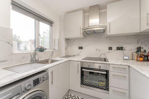 1 bedroom flat for sale, Toby Court, London