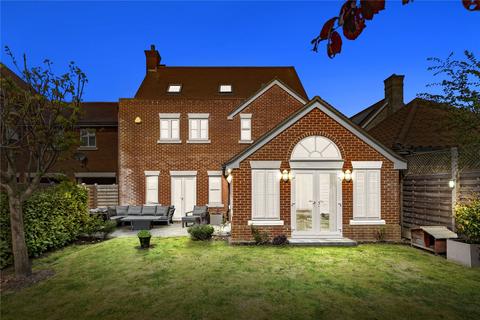 6 bedroom link detached house for sale, Arlington Square, South Woodham Ferrers, Chelmsford, Essex, CM3