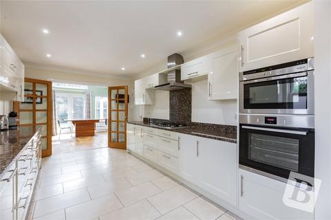 6 bedroom link detached house for sale, Arlington Square, South Woodham Ferrers, Chelmsford, Essex, CM3