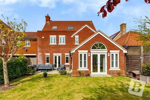 6 bedroom link detached house for sale, Arlington Square, South Woodham Ferrers, Chelmsford, Essex, CM3