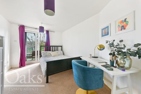 2 bedroom apartment to rent, Eardley Road, Streatham