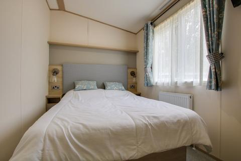 3 bedroom park home for sale, Sandy Balls, Fordingbridge, Fordingbridge, SP6
