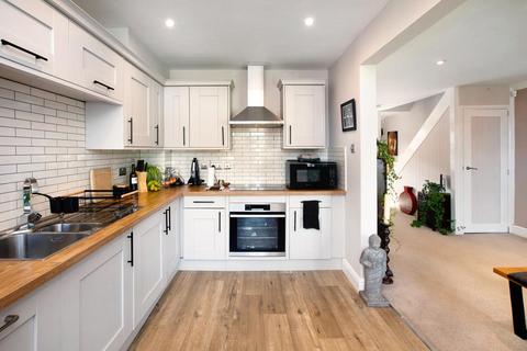 16 Cherfield, Minehead, TA24 5TD