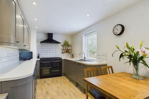 6 Elm Grove, Robin Hoods Bay, Whitby, YO22 4RB