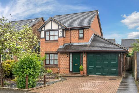 3 bedroom detached house for sale, Elliott Avenue, Ruislip, Middlesex