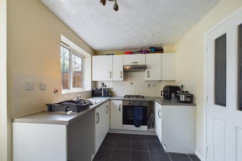 2 bedroom house to rent, Waterside Close, Quedgeley, Gloucester, GL2