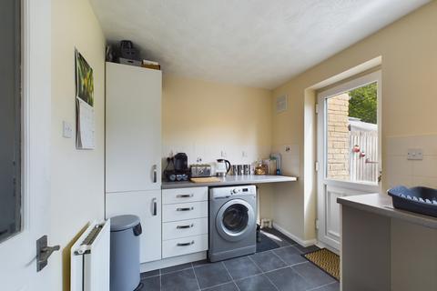 2 bedroom house to rent, Waterside Close, Quedgeley, Gloucester, GL2
