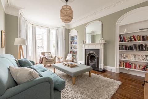 82/2 Ashley Terrace, Edinburgh, EH11 1RT