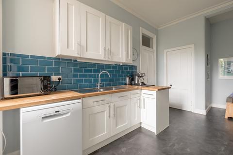 82/2 Ashley Terrace, Edinburgh, EH11 1RT