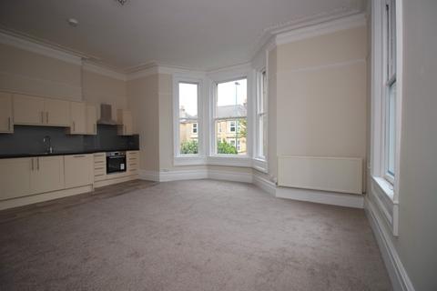 2 bedroom flat to rent, Upper Oldfield Park  , Bath, Somerset