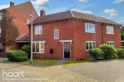 3 bedroom semi-detached house for sale, Valentinus Crescent, Colchester