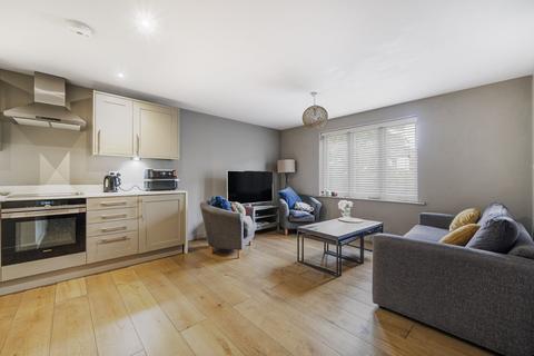 1 bedroom apartment to rent, Gosbrook Road, Caversham, RG4