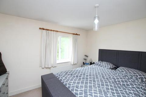 2 bedroom flat to rent, Champs Sur Marne, Bristol BS32