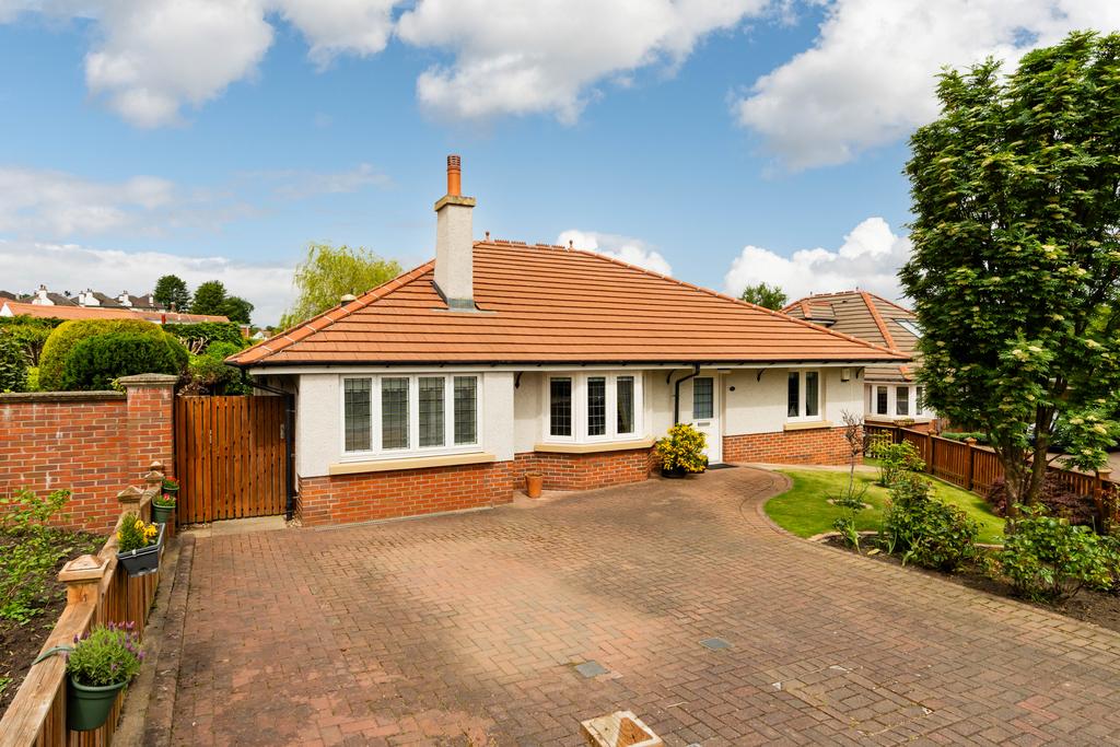 Hillpark Grove, Edinburgh EH4 4 bed detached bungalow £640,000
