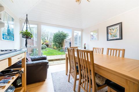 14 Union Road, London, N11 2SE