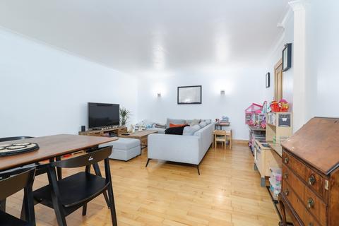 3 bedroom apartment to rent, Buchanan Gardens, Glasgow G32