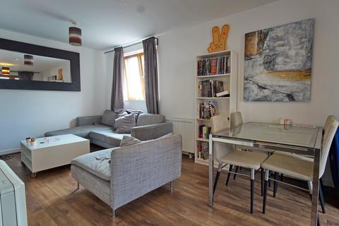 2 bedroom maisonette to rent, Anvil Street, Bristol BS2