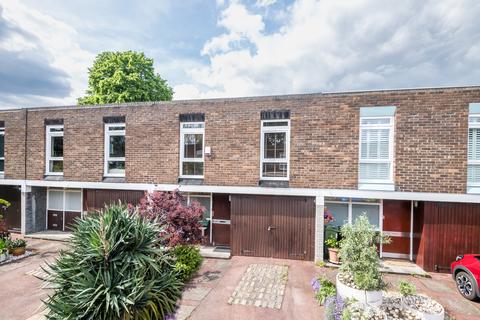 4 bedroom terraced house for sale, Lings Coppice