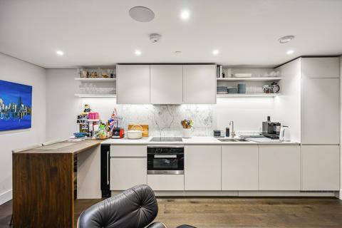2 bedroom apartment to rent, Dyer's Buildings, London EC1N