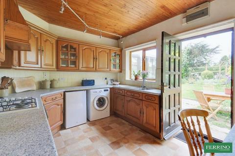 4 bedroom detached bungalow for sale, Mount Pleasant, Parkend, Lydney, Gloucestershire. GL15 4JY