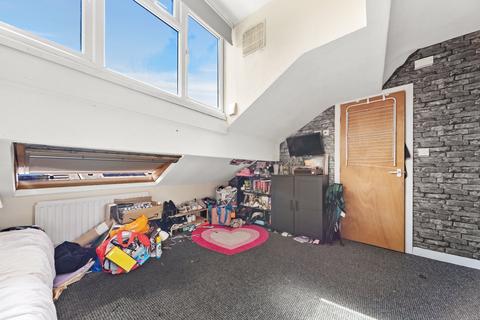 36 Harold Mount, Leeds, LS6 1PW