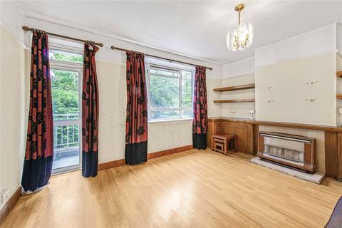 2 bedroom flat for sale, Salcott Road, London, SW11