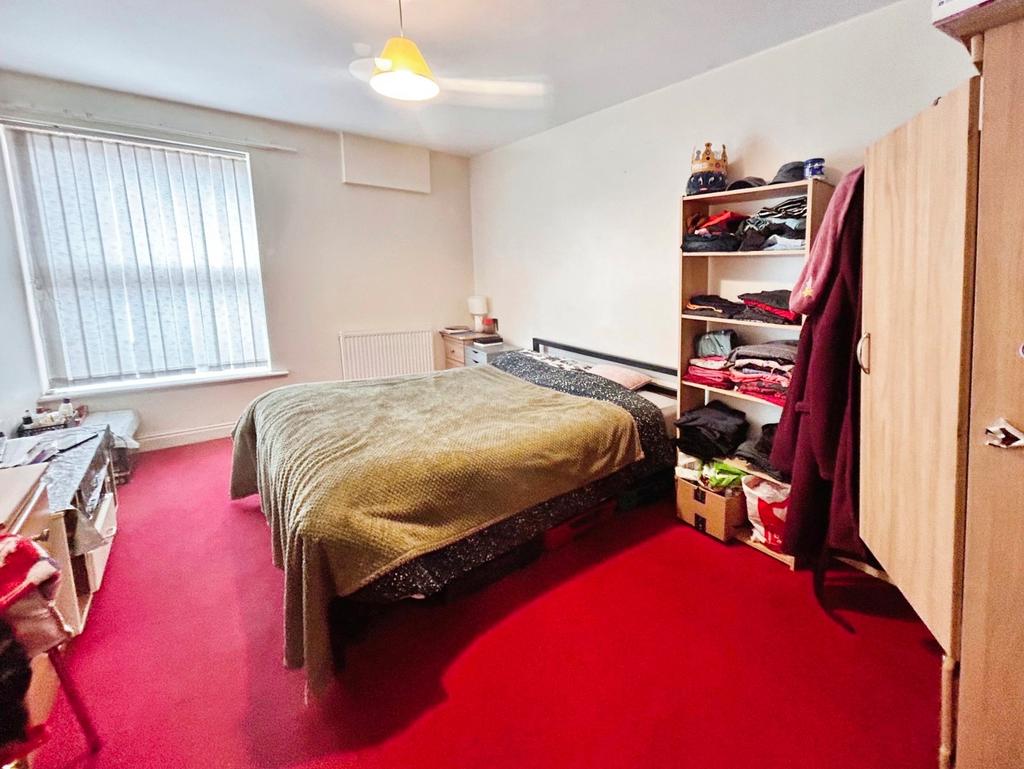 Apartment in Victoria Park, Greater Manchester - View 4