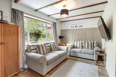 28 Downs Road, Istead Rise, Gravesend, DA13 9HE