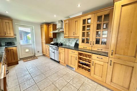 2 bedroom semi-detached house for sale, Beechwood Grove, Sutton-In-Ashfield, NG17