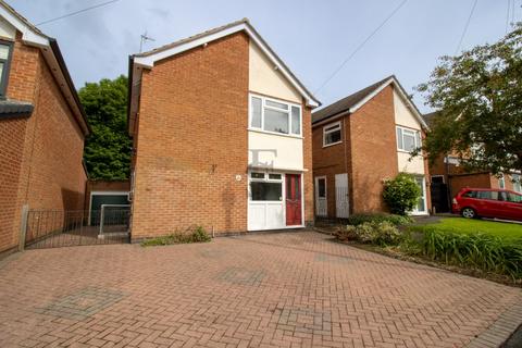 3 bedroom detached house to rent, Somerby Drive, Oadby