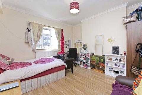 4 bedroom flat to rent, Castle Road, Camden, London